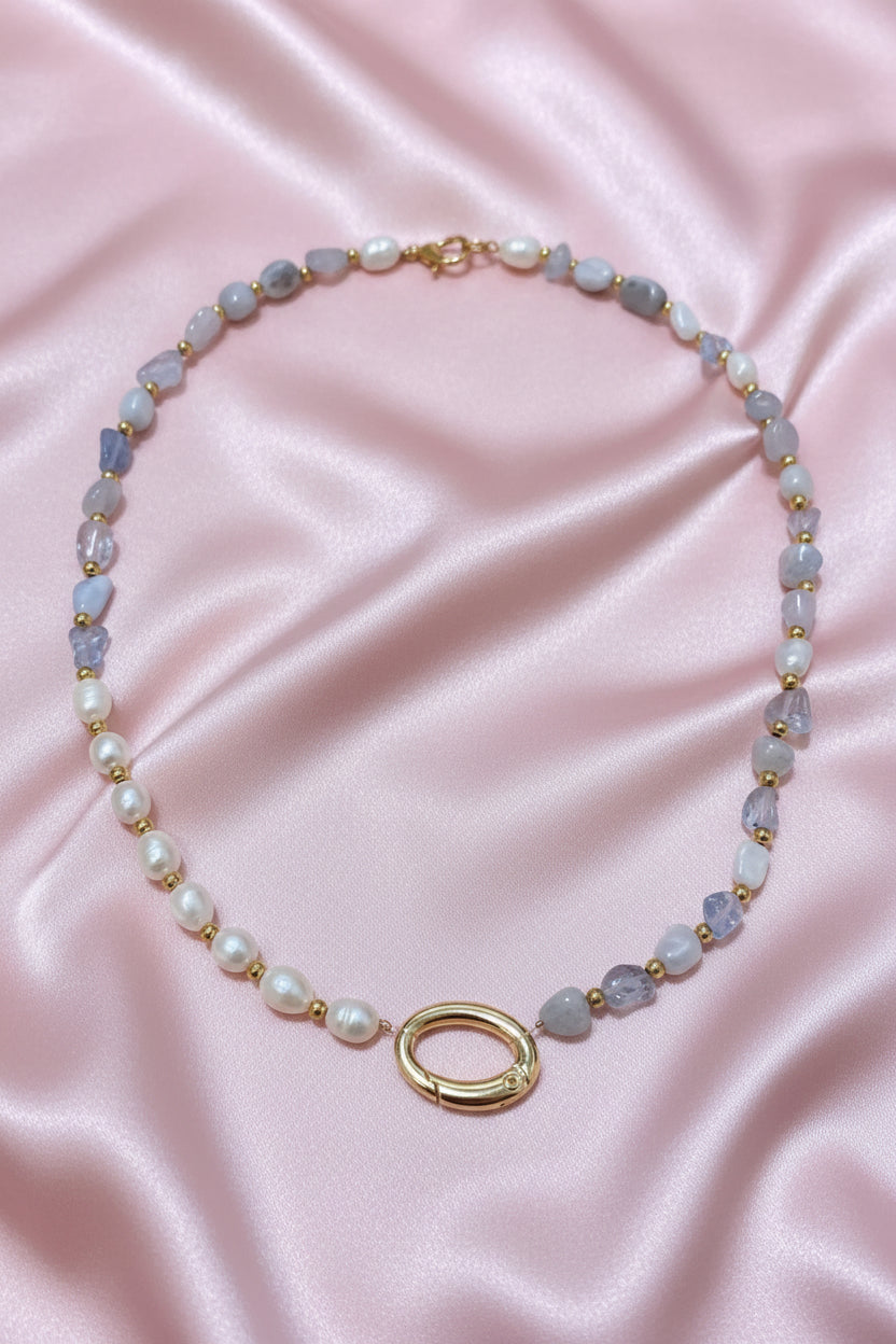 Collar Invertido con piedras Agua Marina y Perlas de Río