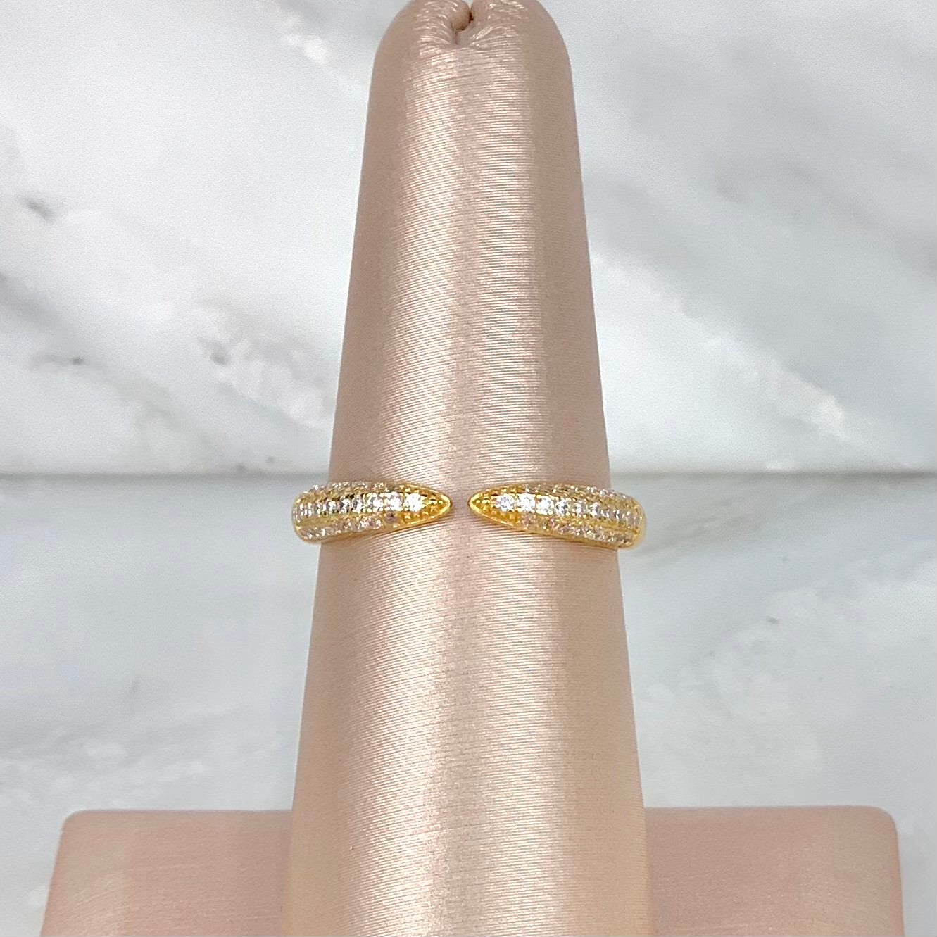 Anillo Zirconias Dorado