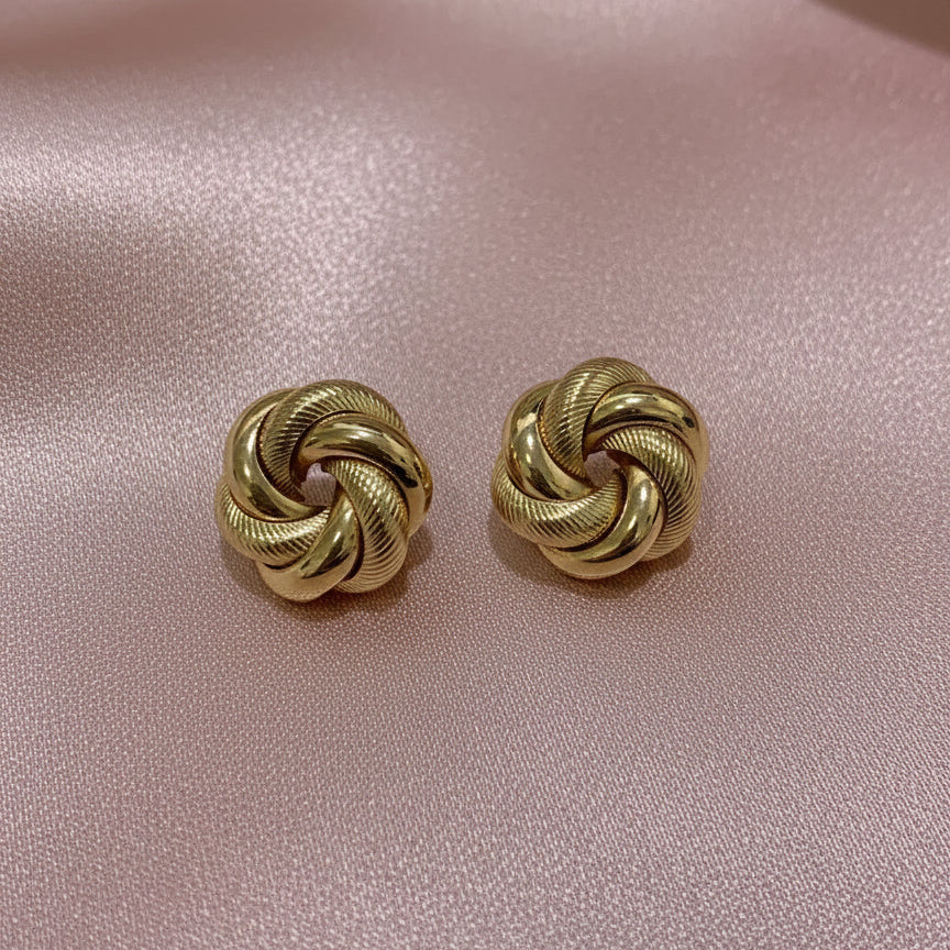 Aretes Moños Dorados
