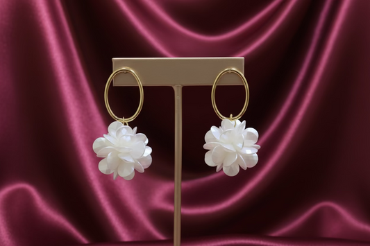 Aretes Flor Blanca