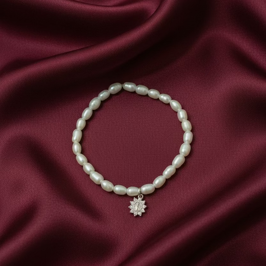 Pulsera Perlas y Virgen mini