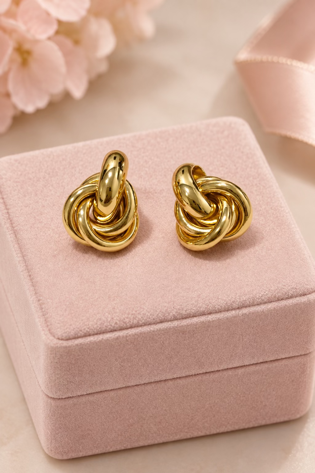Aretes Nudos