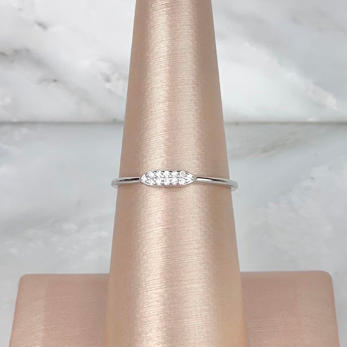 Anillo Plateado Zirconias