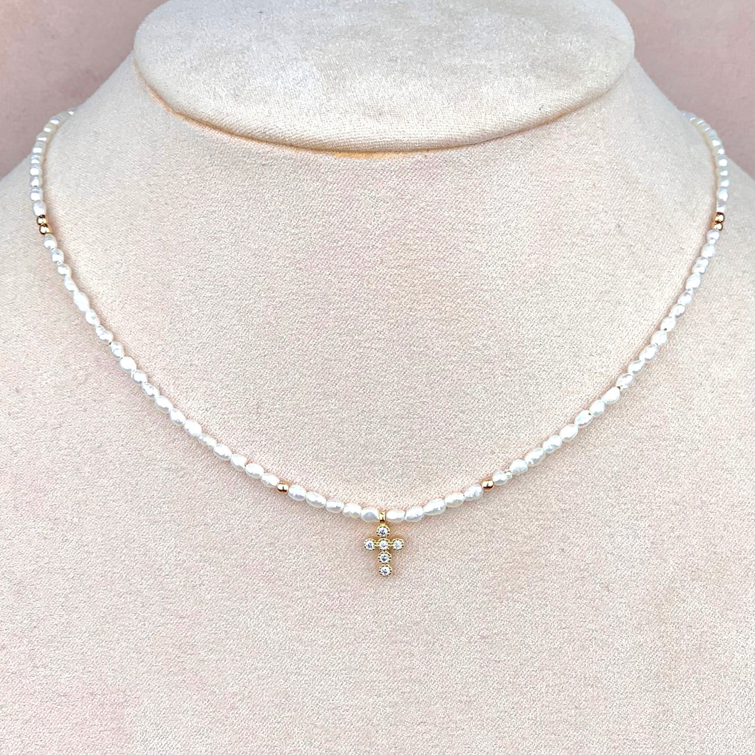 Choker Perlas Cruz