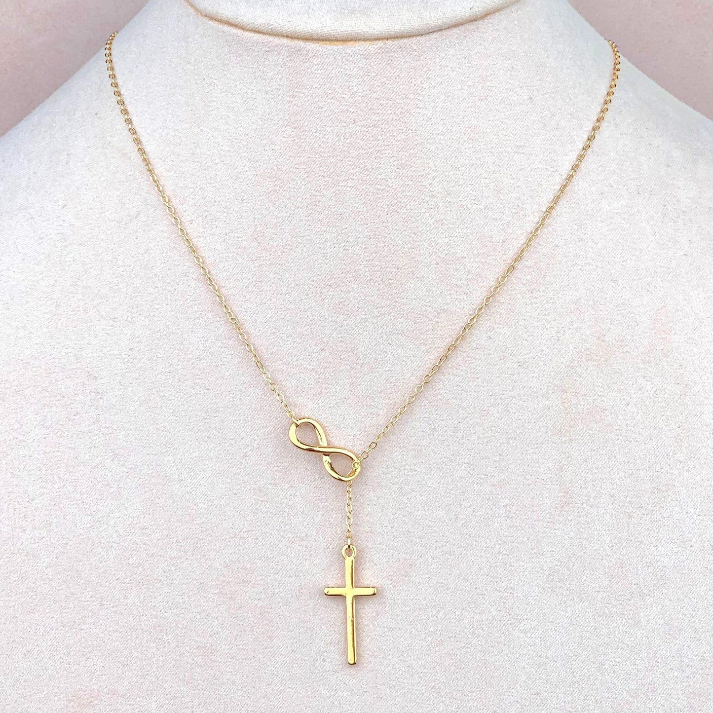 Lariat Infinito y Cruz