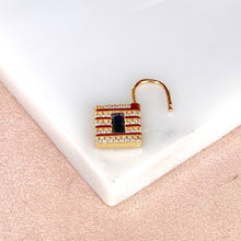 Cargar imagen en el visor de la galería, Arete-Dije Candado Blanco
