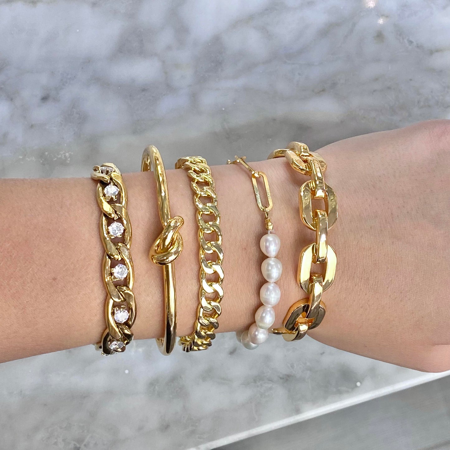 Pulsera Eslabones Zirconias Dorada