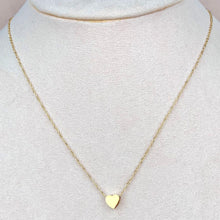 Cargar imagen en el visor de la galería, Collar Corazón Dorado
