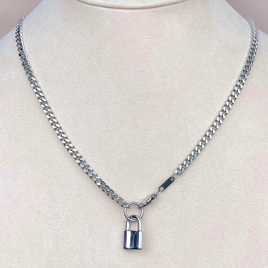 Collar Candado Plateado