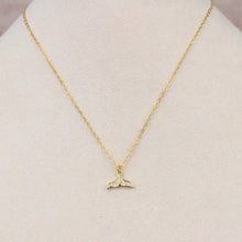 Cargar imagen en el visor de la galería, Collar Cola de Sirena dorado

