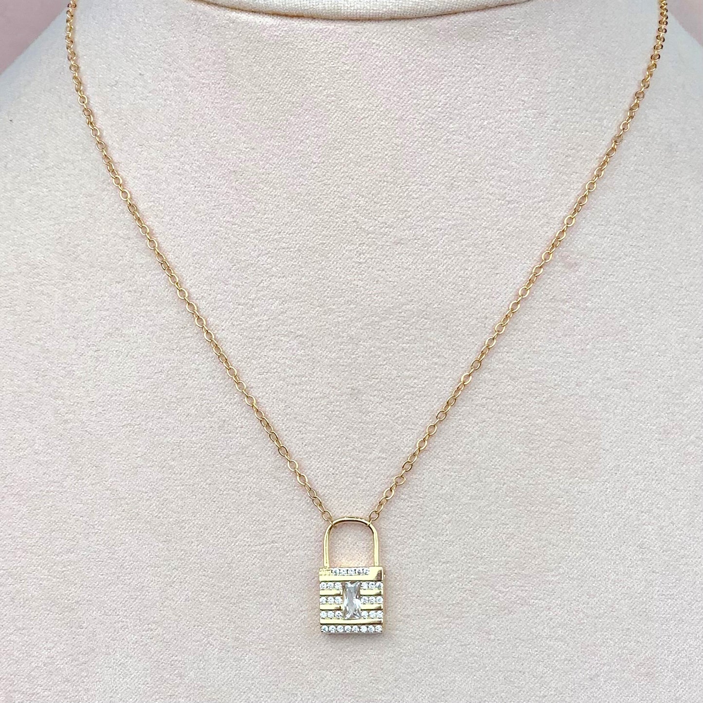 Collar Candado Zirconia