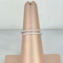 Cargar imagen en el visor de la galería, Anillo Espiral Zirconias Plateado
