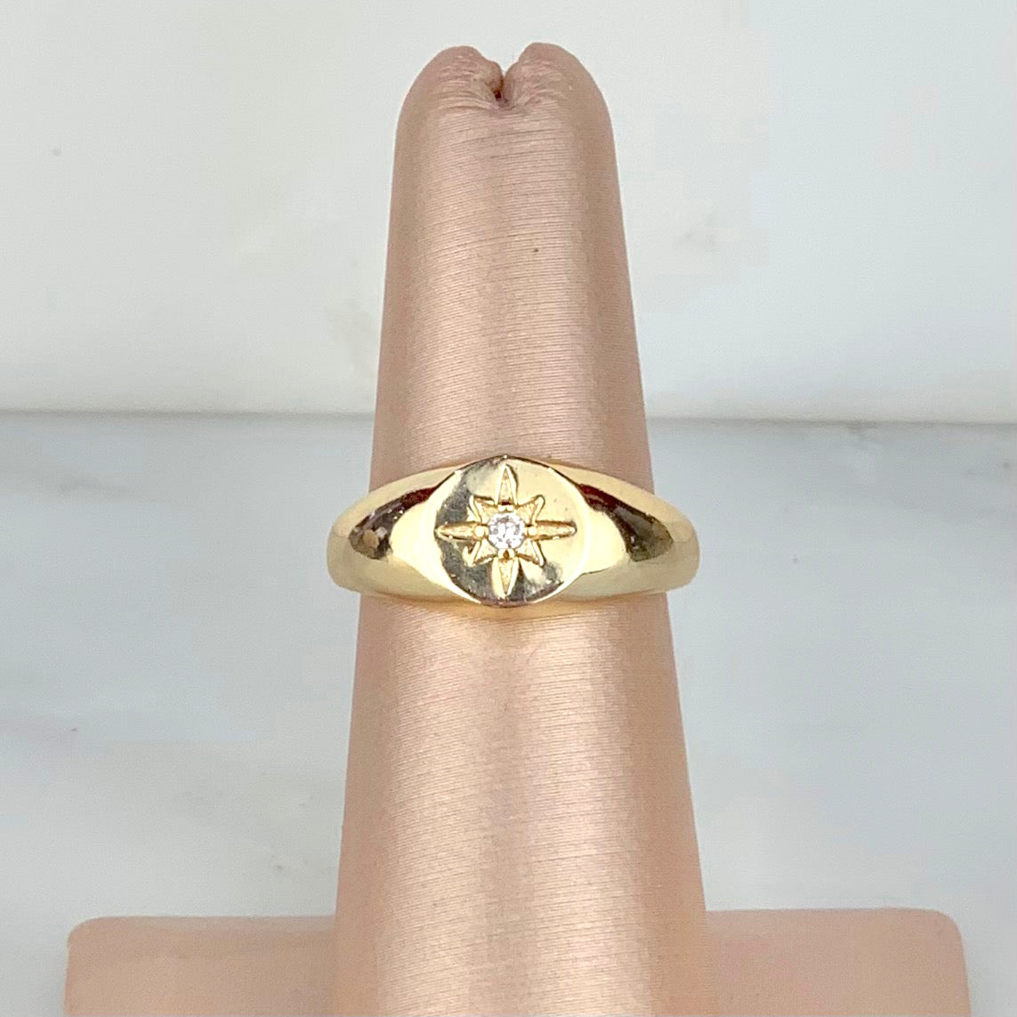 Anillo Plano Estrella Dorado